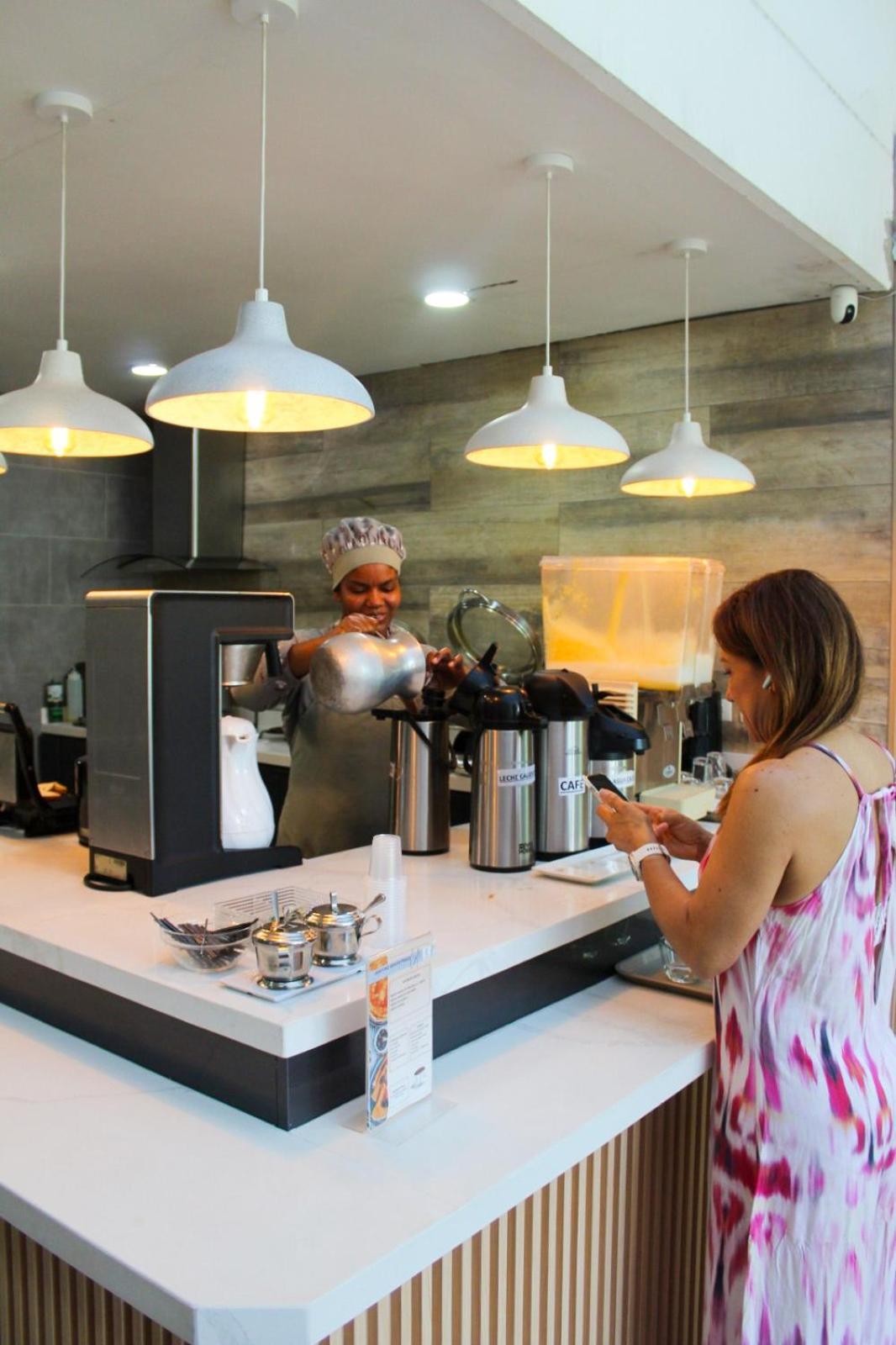 Hotel Genova Prado บาร์รังกีญา ภายนอก รูปภาพ
