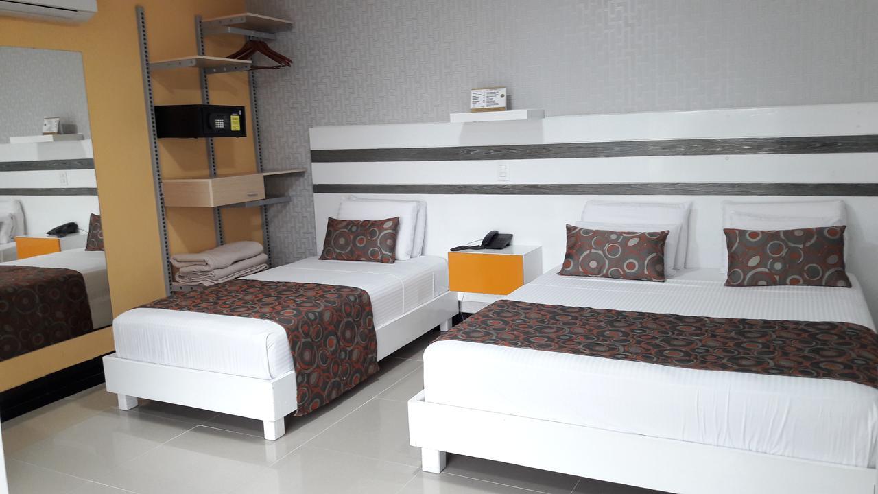 Hotel Genova Prado บาร์รังกีญา ภายนอก รูปภาพ