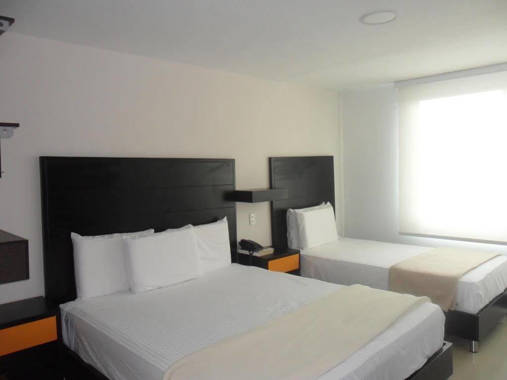 Hotel Genova Prado บาร์รังกีญา ภายนอก รูปภาพ