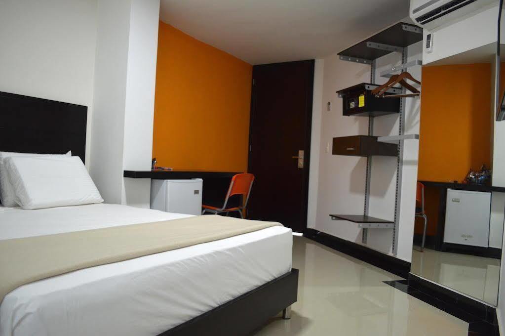 Hotel Genova Prado บาร์รังกีญา ภายนอก รูปภาพ